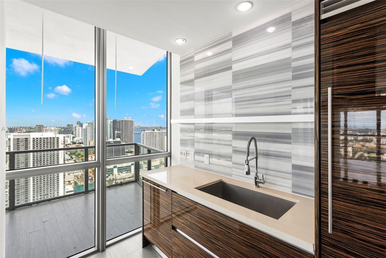 1100 Biscayne Blvd , Unit 4405, Miami, FL 33132 Photo