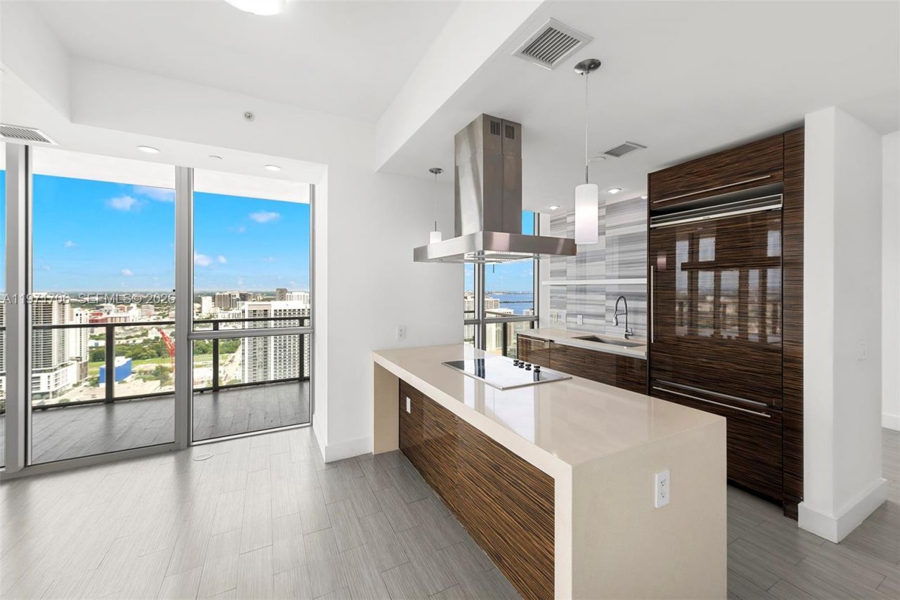 1100 Biscayne Blvd , Unit 4405, Miami, FL 33132 Photo