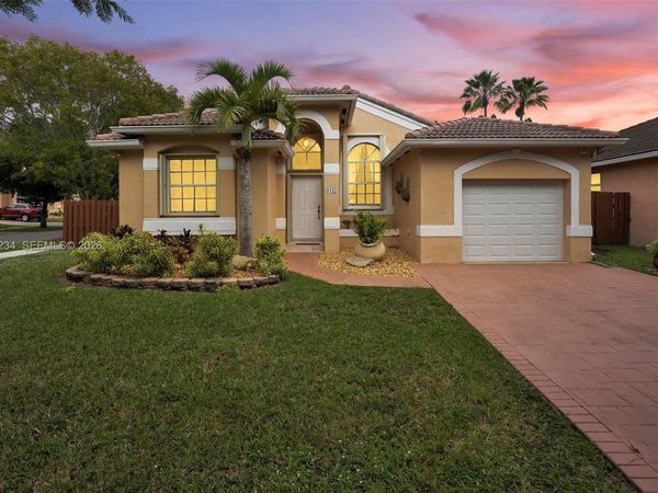 9437 SW 183rd Ter , Palmetto Bay, FL 33157