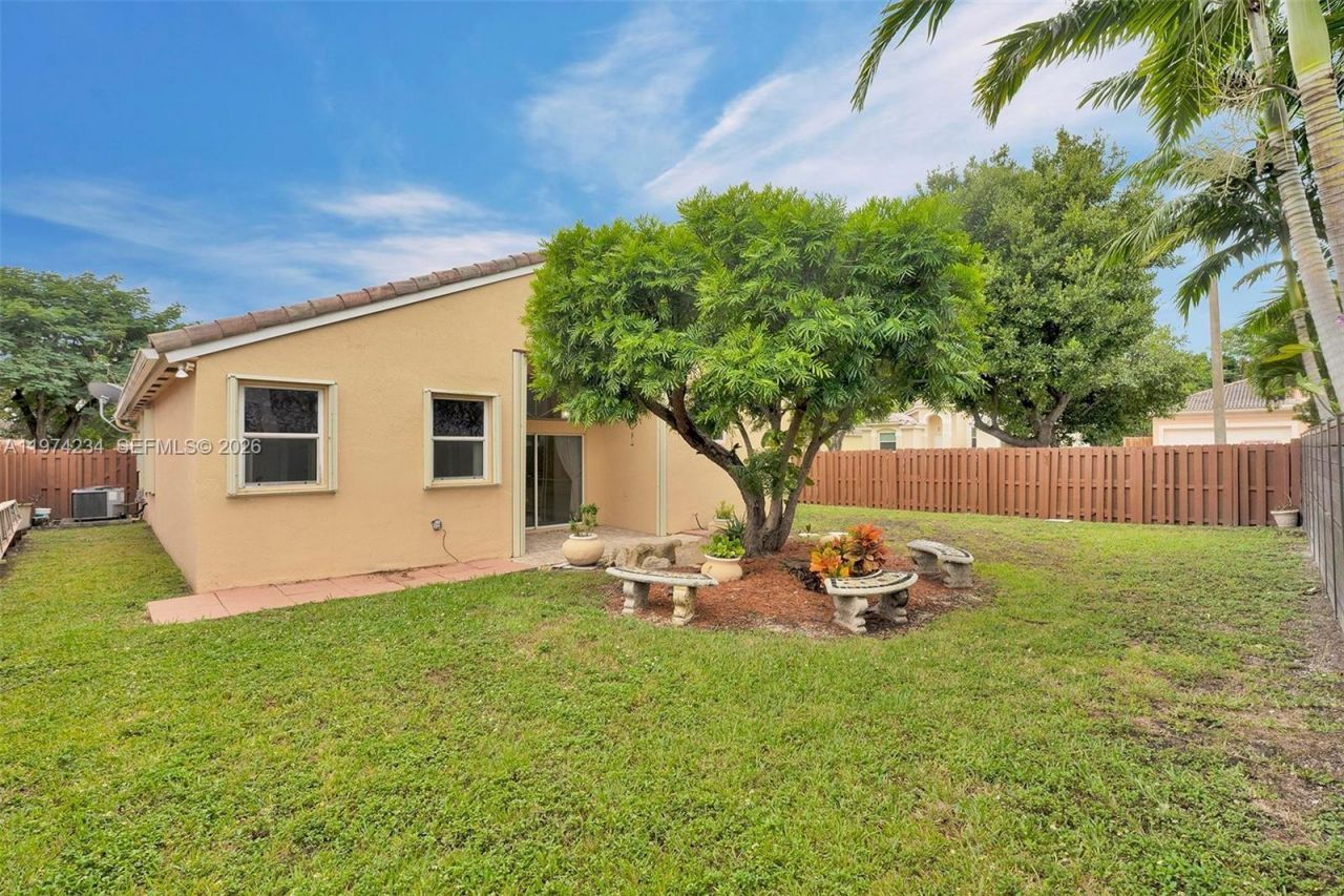 9437 SW 183rd Ter , Palmetto Bay, FL 33157 Photo