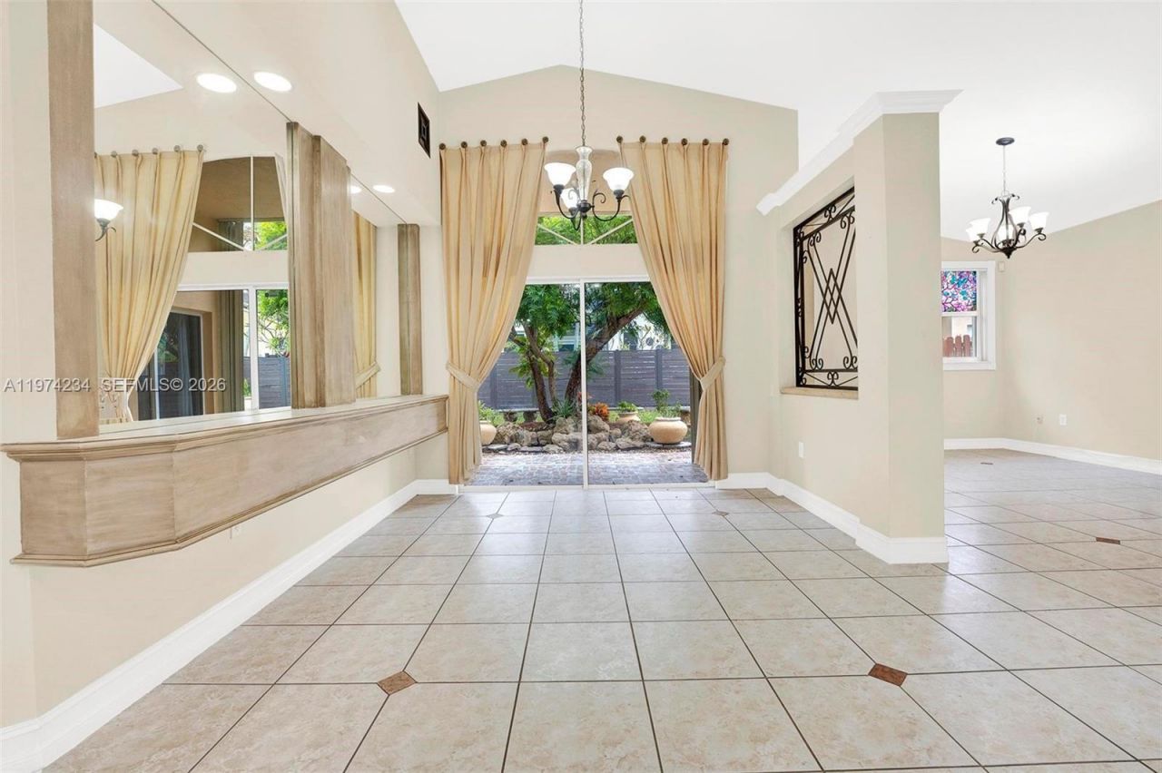 9437 SW 183rd Ter , Palmetto Bay, FL 33157 Photo