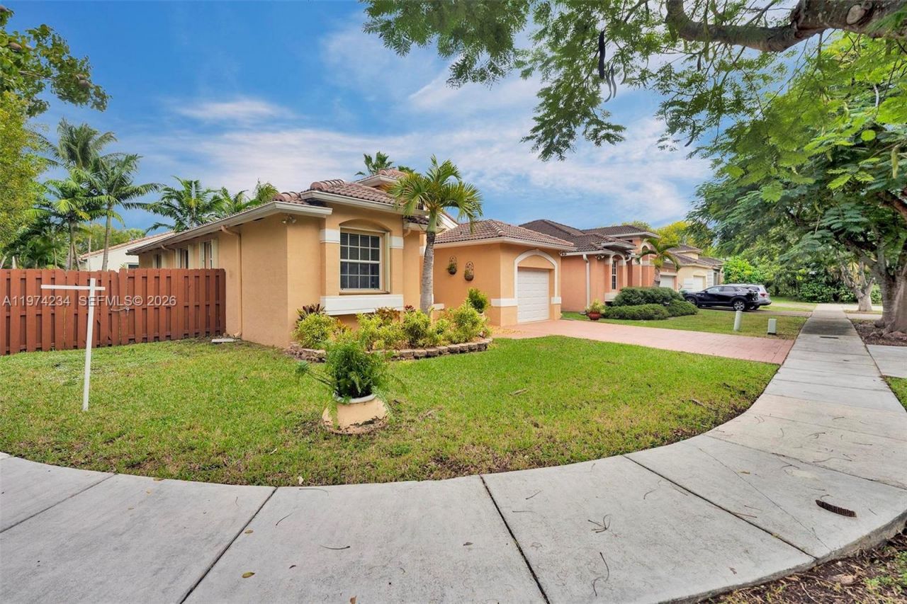9437 SW 183rd Ter , Palmetto Bay, FL 33157 Photo