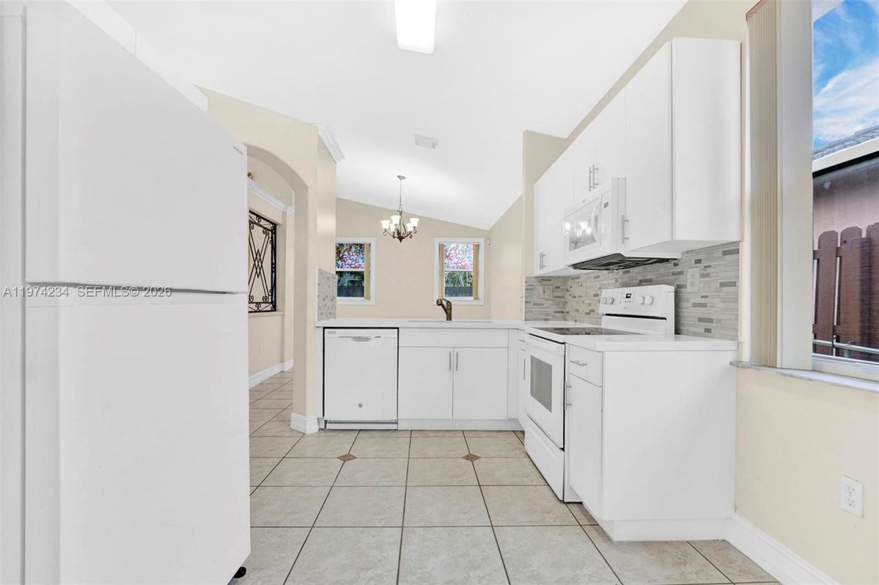 9437 SW 183rd Ter, Palmetto Bay, FL 33157 Photo