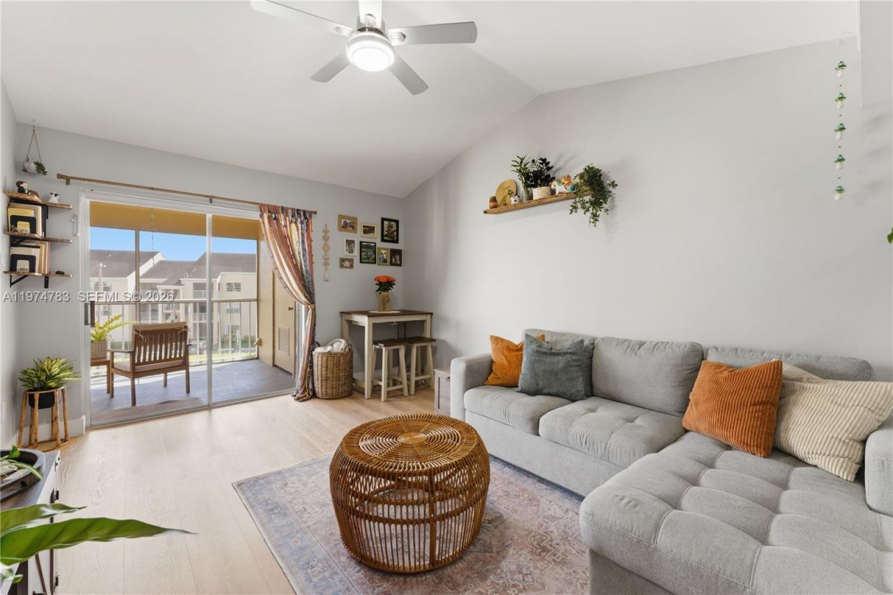 15325 SW 106th Ter, Unit 627, Miami, FL 33196 Photo