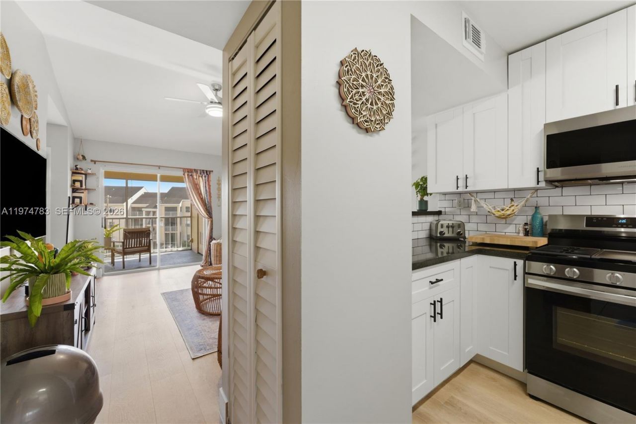 15325 SW 106th Ter, Unit 627, Miami, FL 33196 Photo