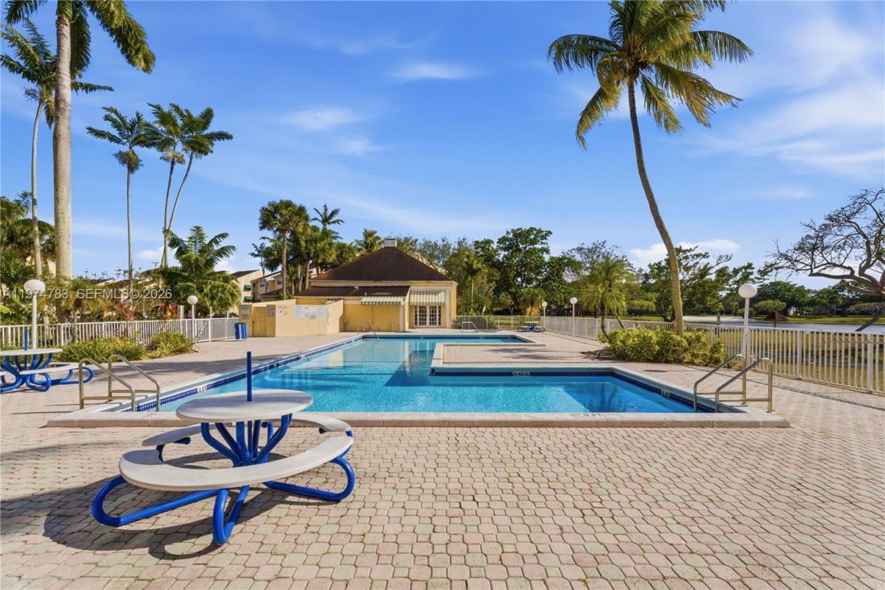 15325 SW 106th Ter, Unit 627, Miami, FL 33196 Photo