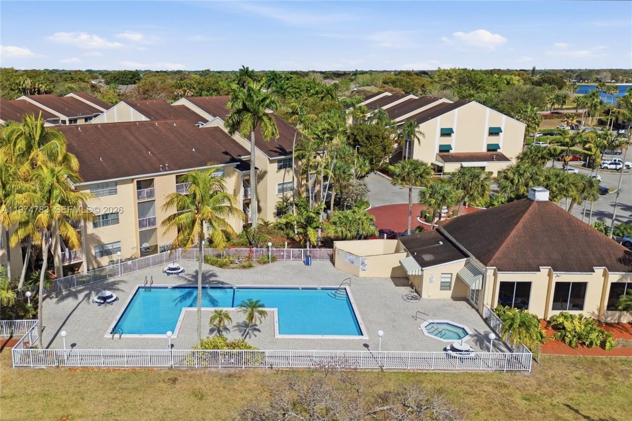 15325 SW 106th Ter, Unit 627, Miami, FL 33196 Photo