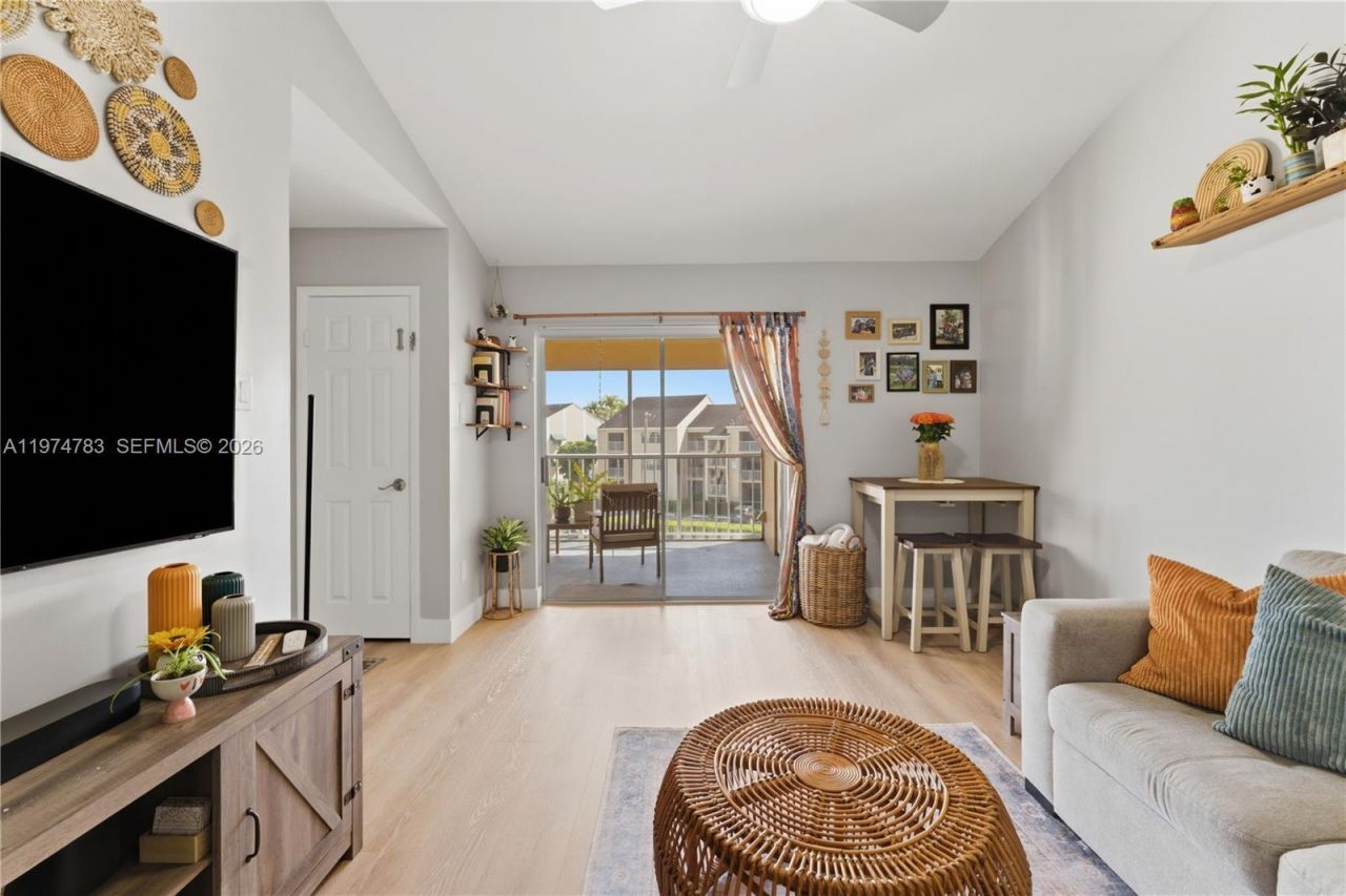 15325 SW 106th Ter, Unit 627, Miami, FL 33196 Photo