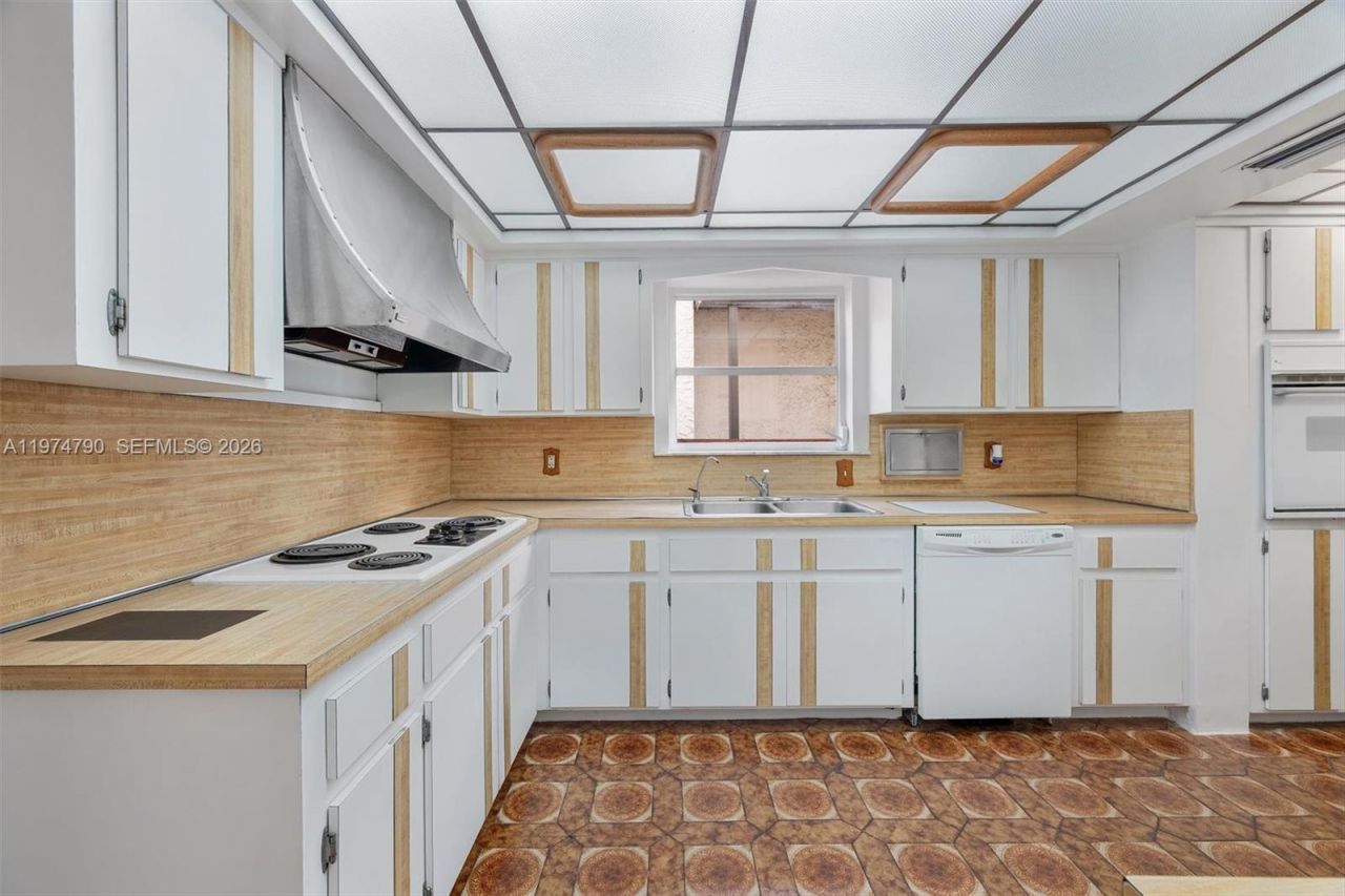 1727 SW 11th Ter, Miami, FL 33135 Photo