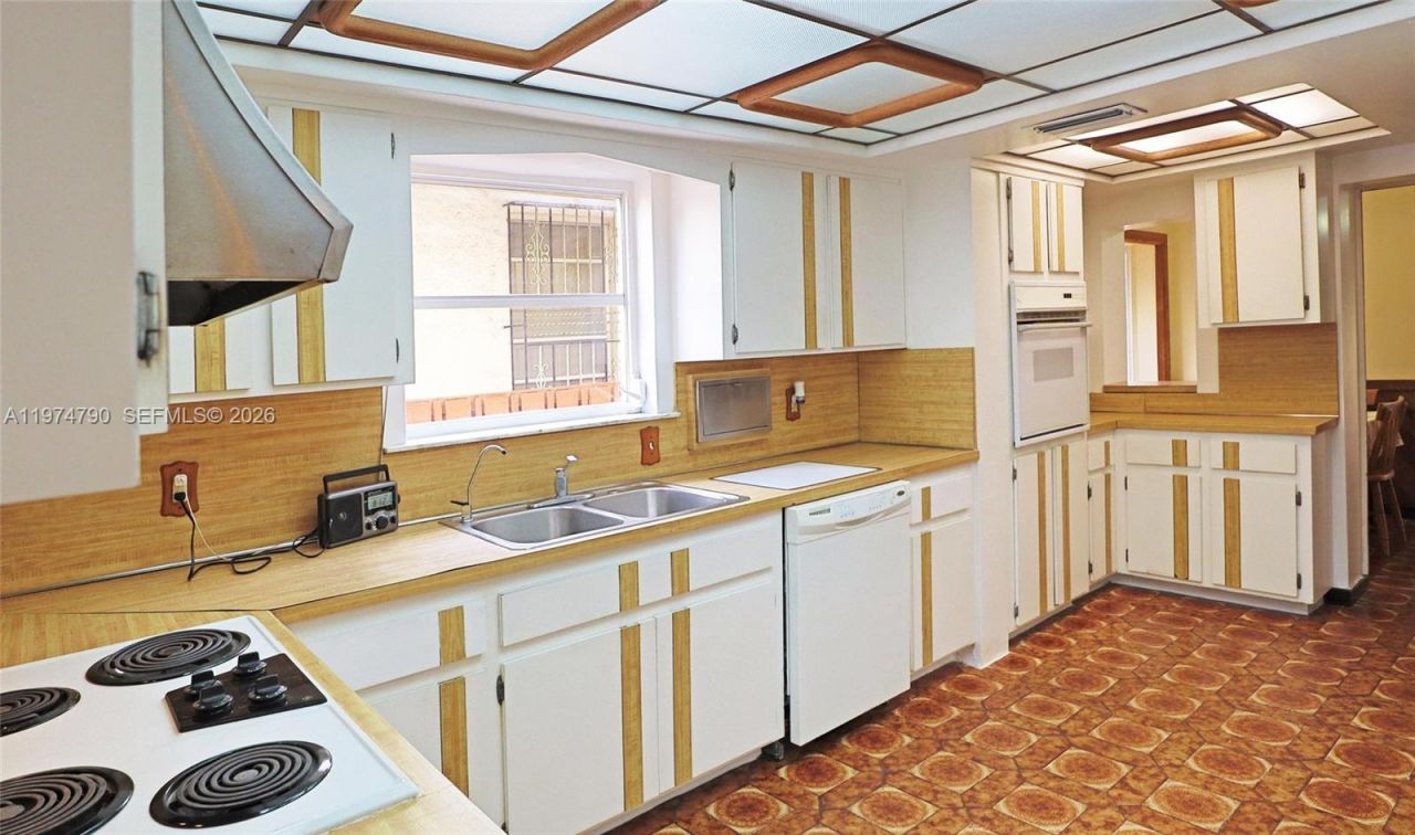 1727 SW 11th Ter, Miami, FL 33135 Photo