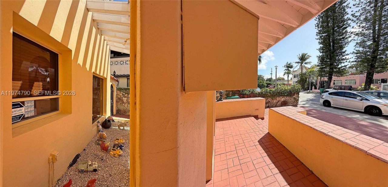 1727 SW 11th Ter, Miami, FL 33135 Photo