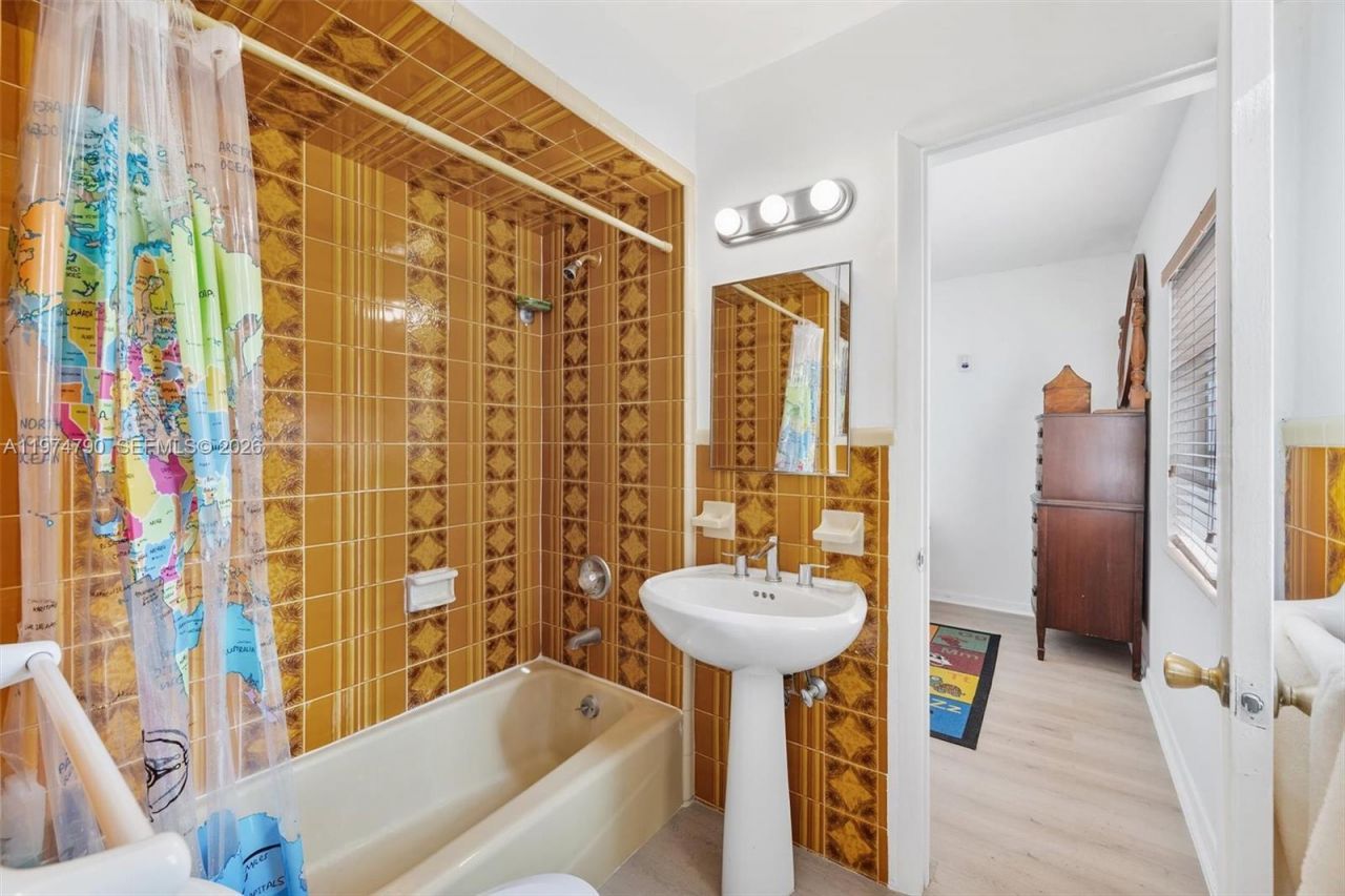 1727 SW 11th Ter, Miami, FL 33135 Photo