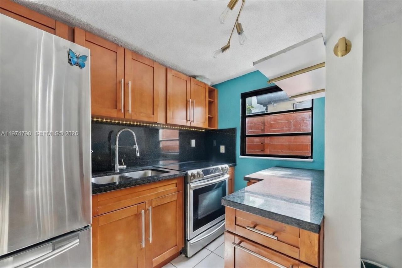 1727 SW 11th Ter, Miami, FL 33135 Photo