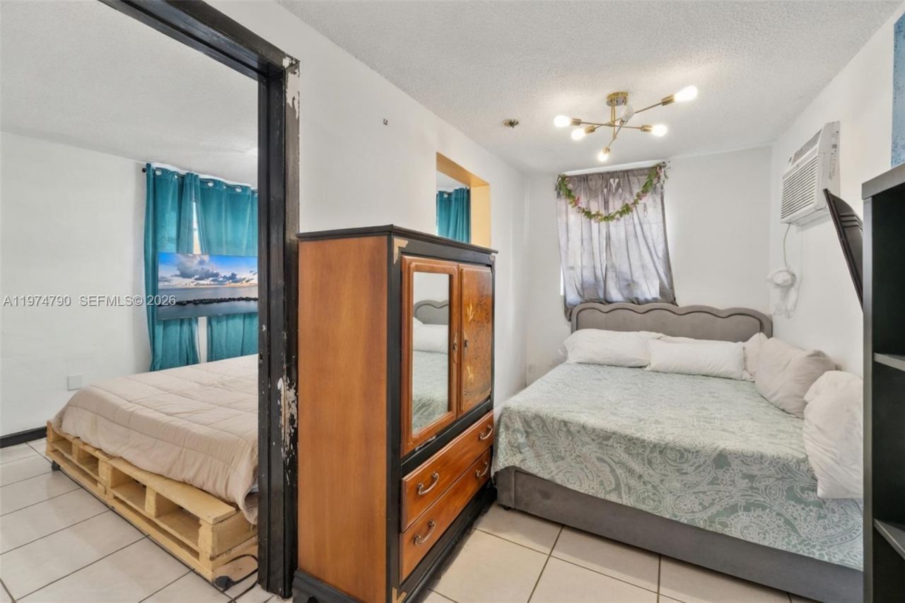 1727 SW 11th Ter, Miami, FL 33135 Photo