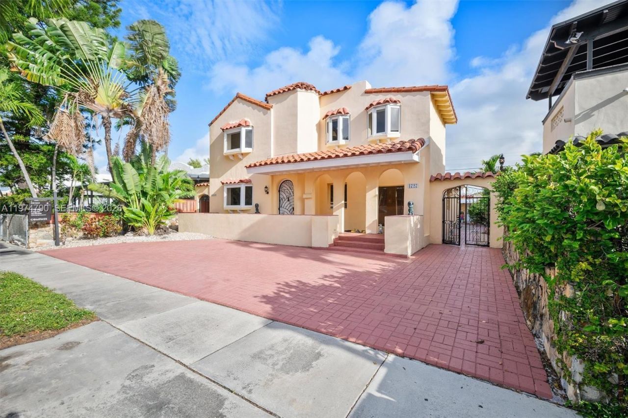 1727 SW 11th Ter, Miami, FL 33135 Photo