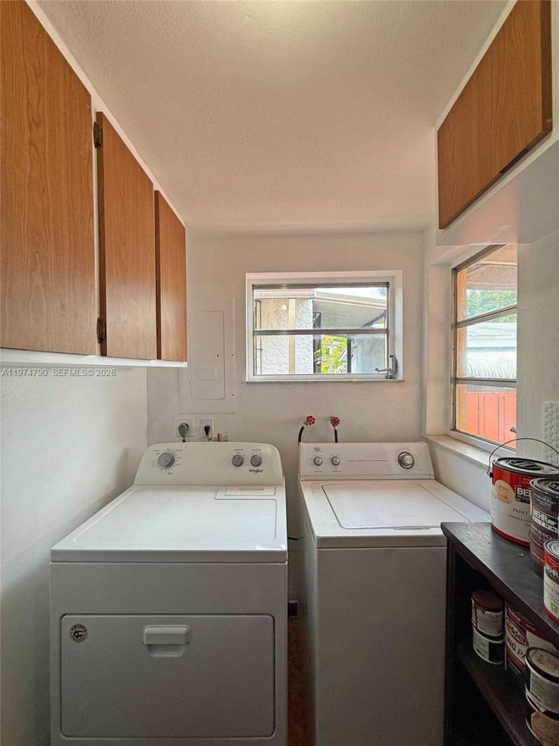 1727 SW 11th Ter, Miami, FL 33135 Photo