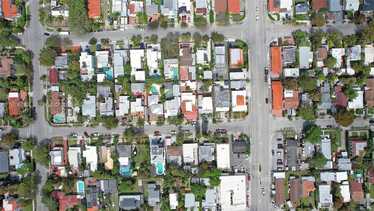 1727 SW 11th Ter, Miami, FL 33135 Photo