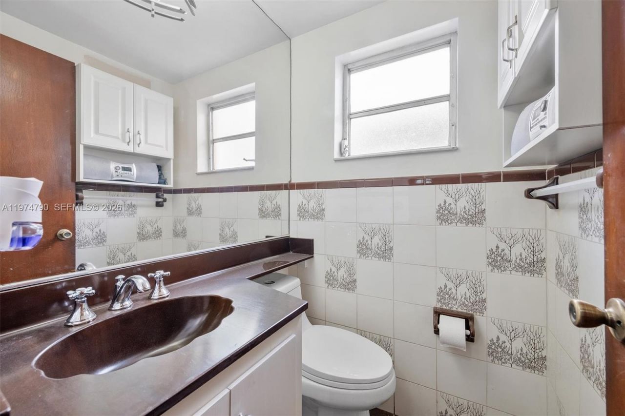 1727 SW 11th Ter, Miami, FL 33135 Photo