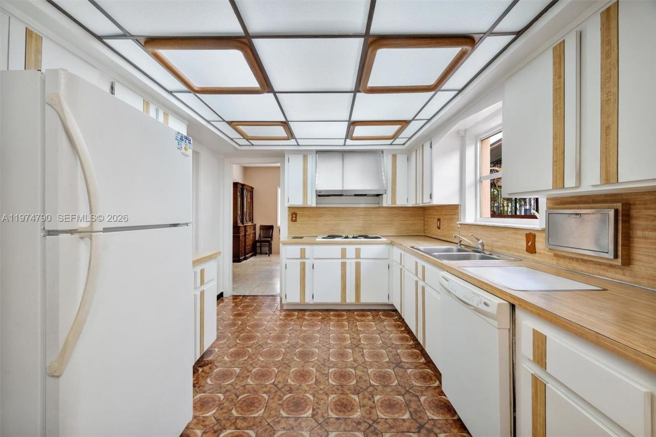 1727 SW 11th Ter, Miami, FL 33135 Photo