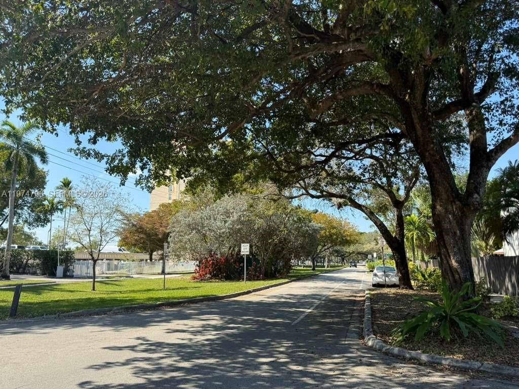 13503 NE 24th Pl , Unit 13503, North Miami, FL 33181 Photo