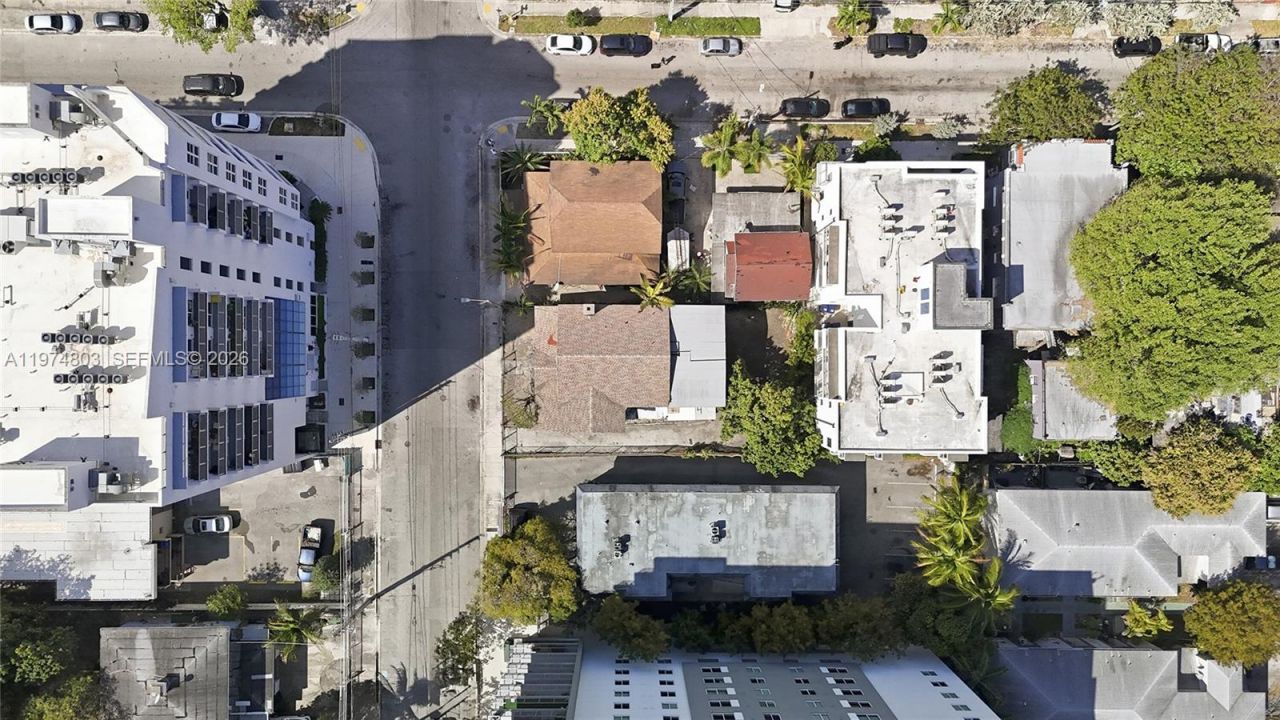 667 NW 1st St, Miami, FL 33128 Photo