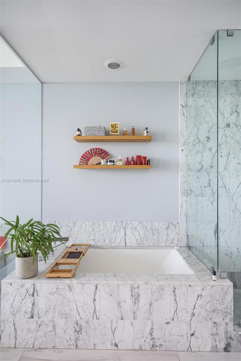 480 NE 31st St, Unit 2302, Miami, FL 33137 Photo