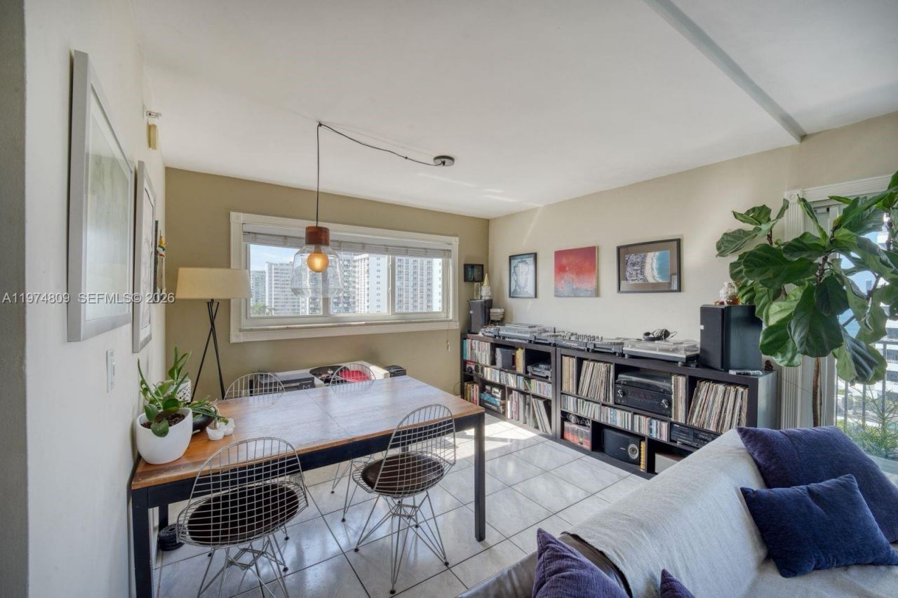 1345 West Ave, Unit 1004, Miami Beach, FL 33139 Photo