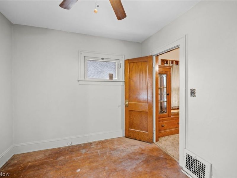 1646 Grace Avenue , Lakewood, OH 44107 Photo 13