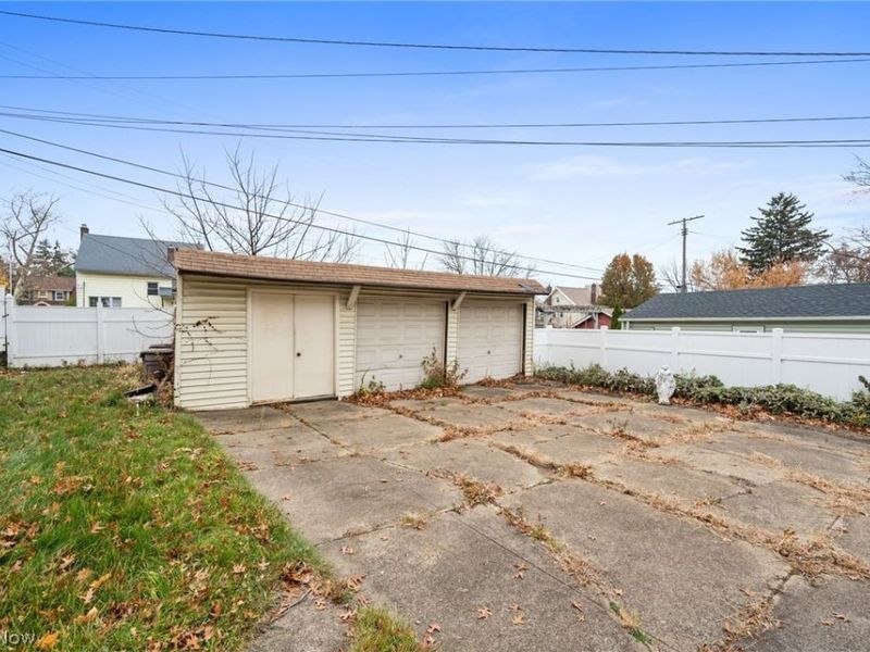 1646 Grace Avenue , Lakewood, OH 44107 Photo 17