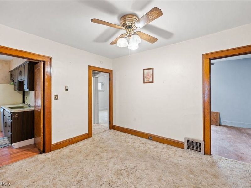 1646 Grace Avenue , Lakewood, OH 44107 Photo 6