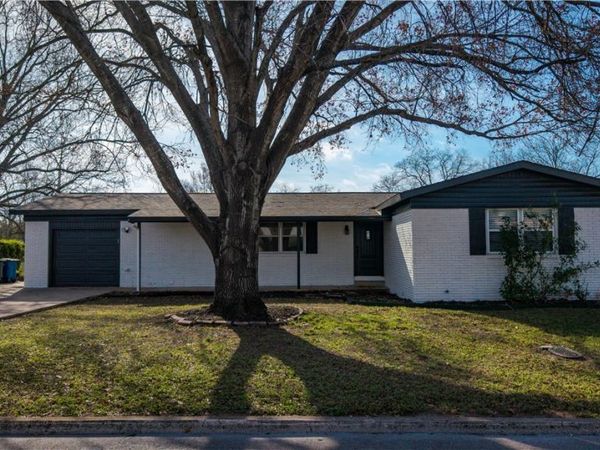 1232 Rivercrest Drive, New Braunfels, TX 78130