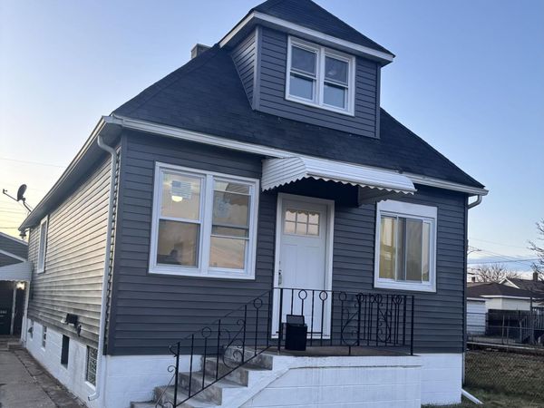 5042 Reading Avenue , East Chicago, IN 46312