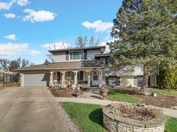 10513 SUN VALLEY Court , Palos Hills, IL 60465