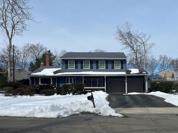 3 Decatur Lane, Lake Grove, NY 11755