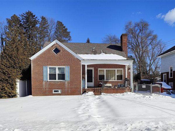 144 Clinton Avenue , Huntington, NY 11743