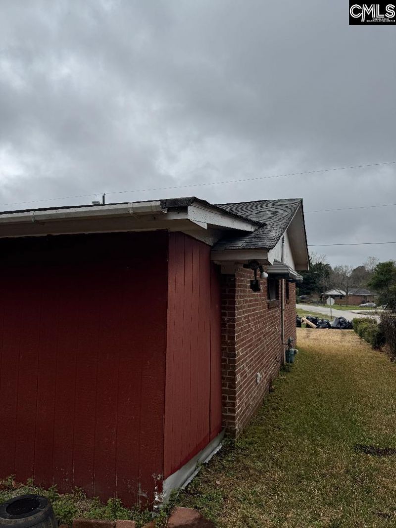 900 Cindy Drive  Photo 17