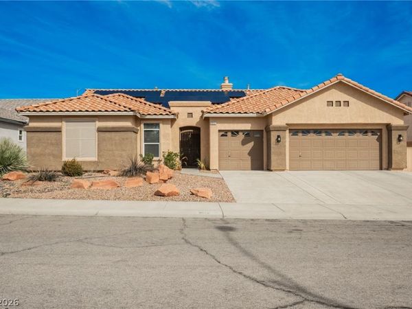 9512 Twelve Pins Drive , Las Vegas, NV 89129