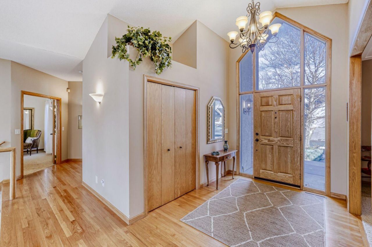 7945 Ranchview Lane N Maple Grove, MN 55311