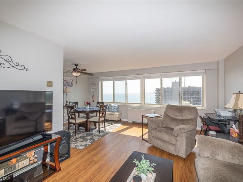 12520 Edgewater Drive , Unit 1609, Lakewood, OH 44107 Photo 9