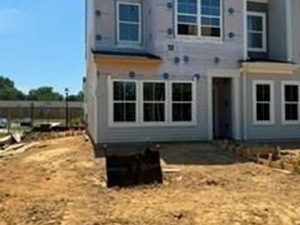 4636 Lakeview Road, Unit 7, Charlotte, NC 28216