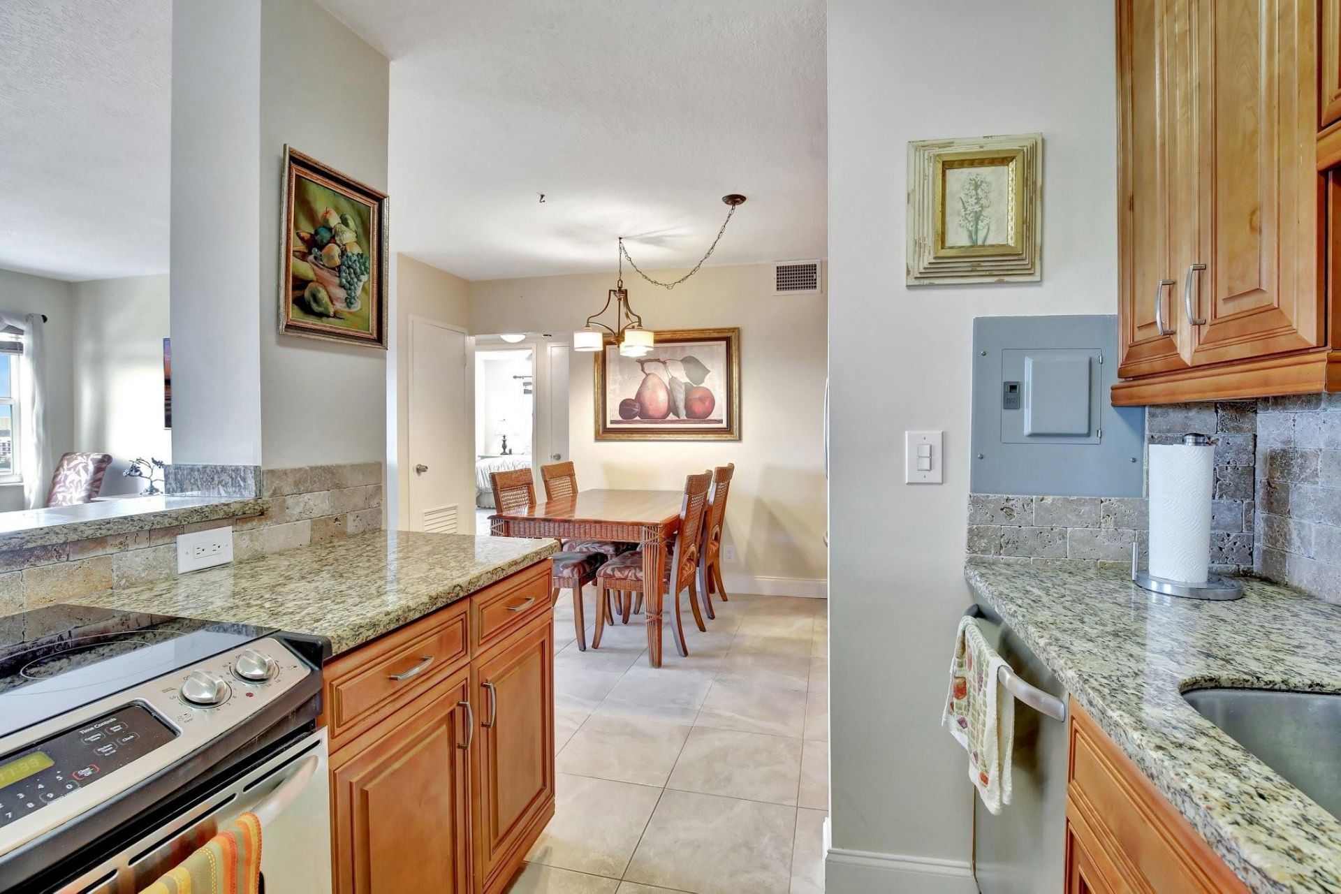 2555 NE 11th St, Unit PH09, Fort Lauderdale, FL 33304 Photo