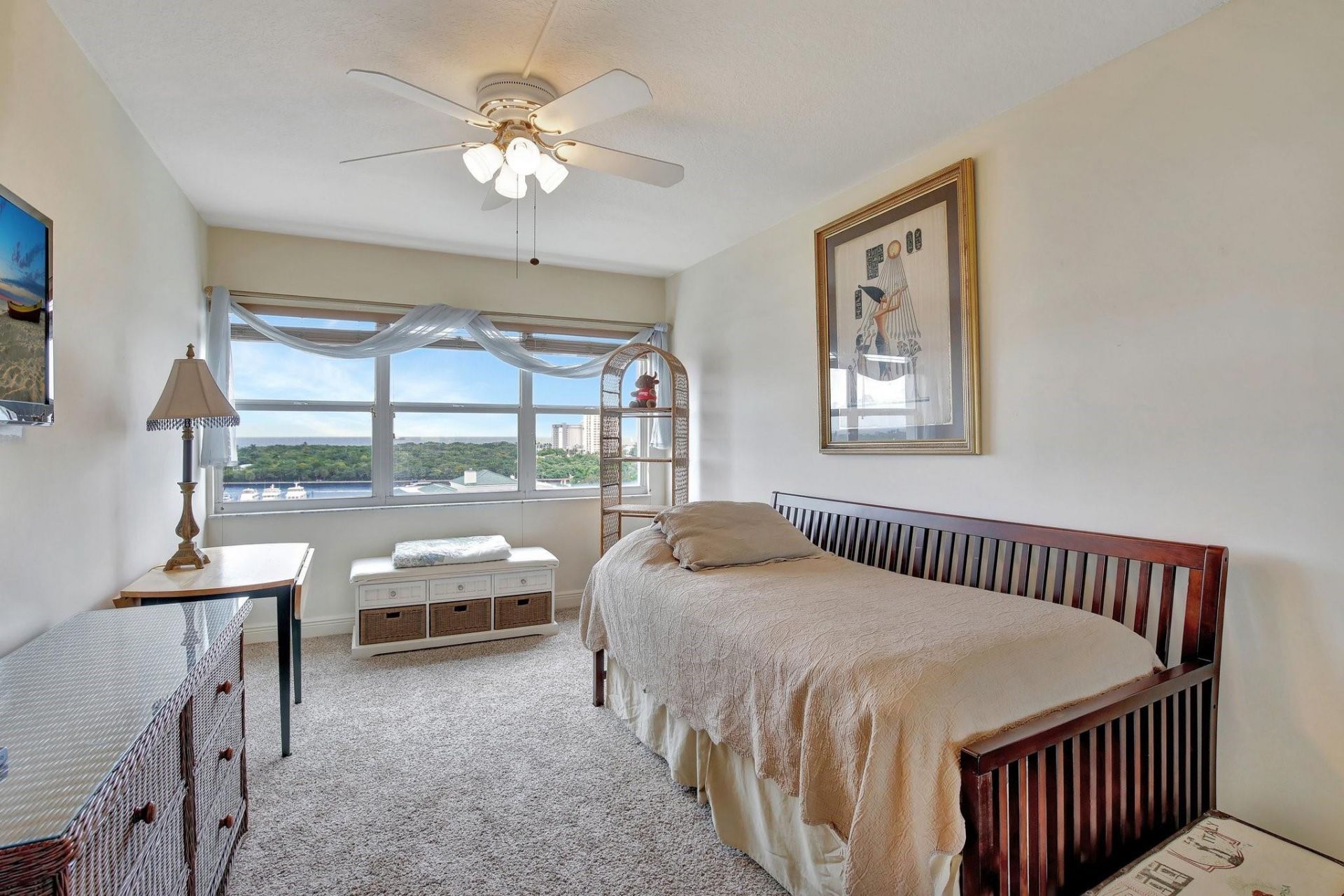 2555 NE 11th St, Unit PH09, Fort Lauderdale, FL 33304 Photo