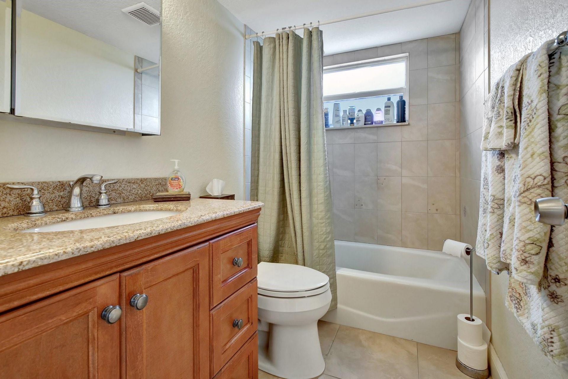 2555 NE 11th St, Unit PH09, Fort Lauderdale, FL 33304 Photo