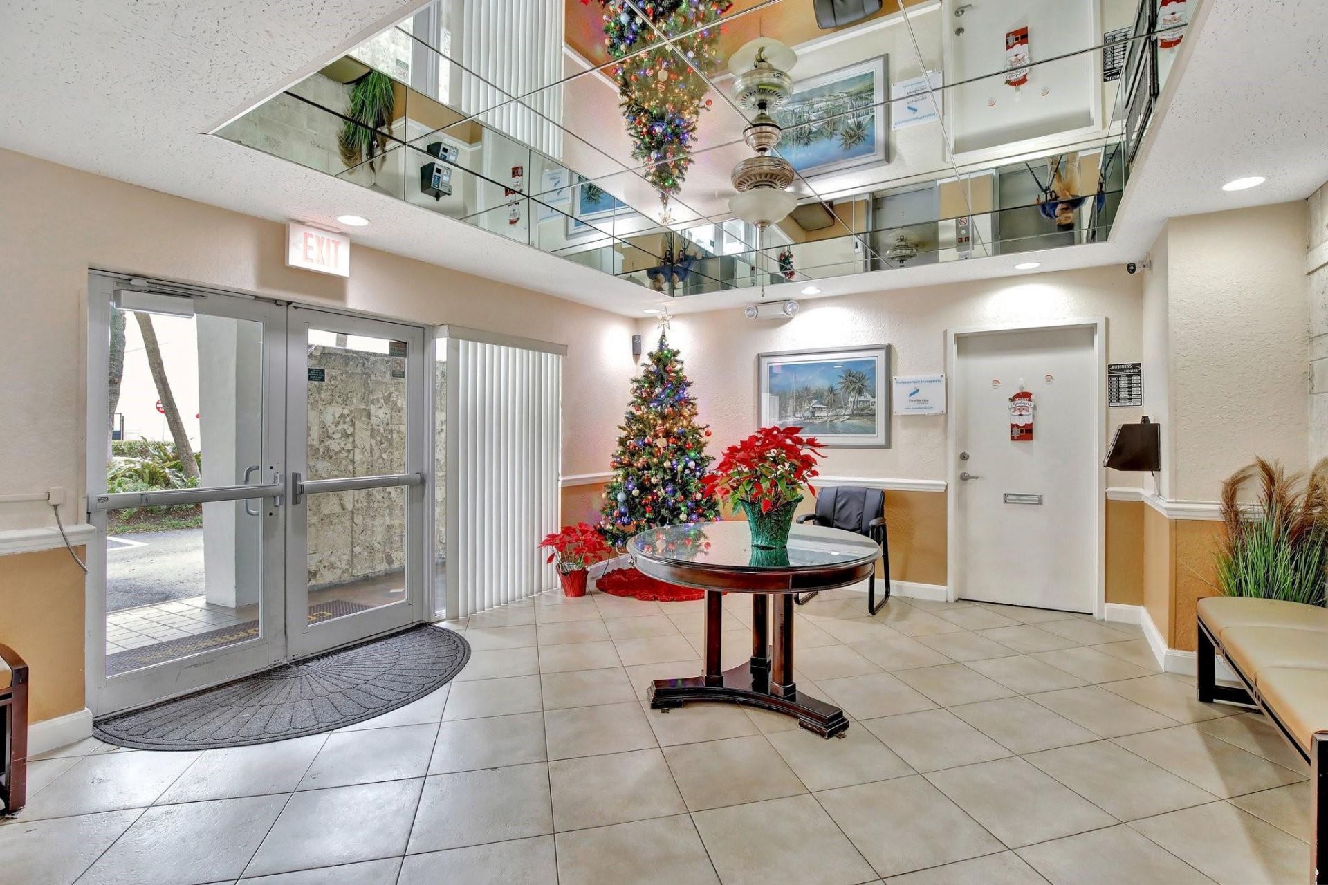 2555 NE 11th St, Unit PH09, Fort Lauderdale, FL 33304 Photo