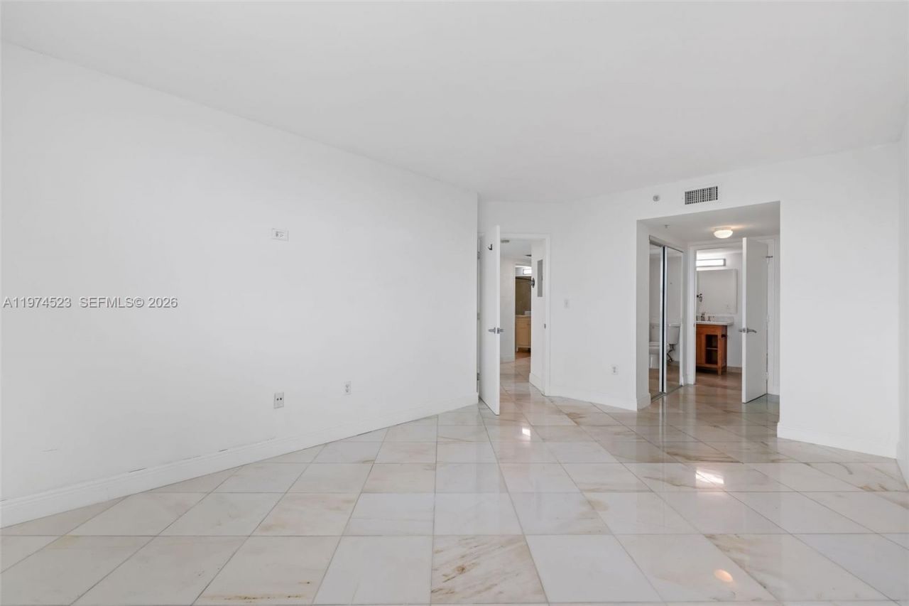 650 West Ave, Unit 1102, Miami Beach, FL 33139 Photo