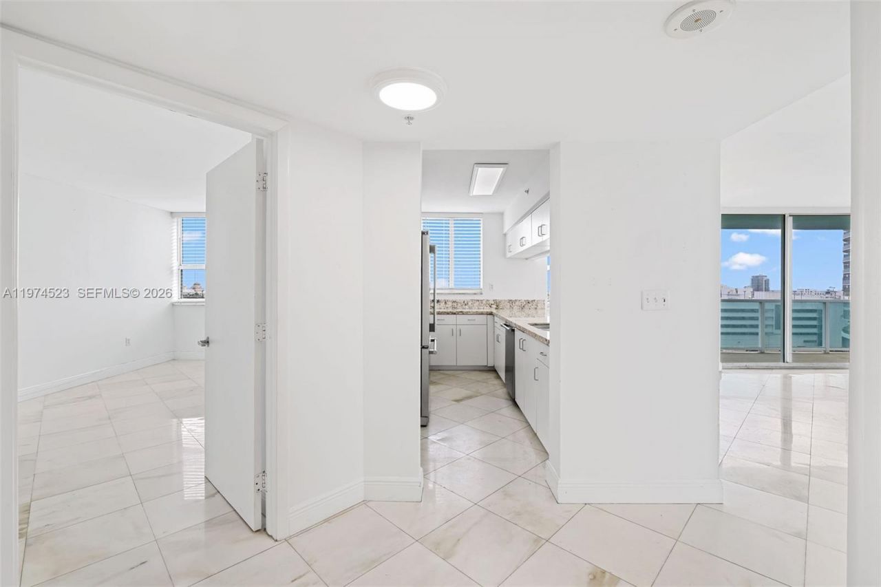 650 West Ave, Unit 1102, Miami Beach, FL 33139 Photo