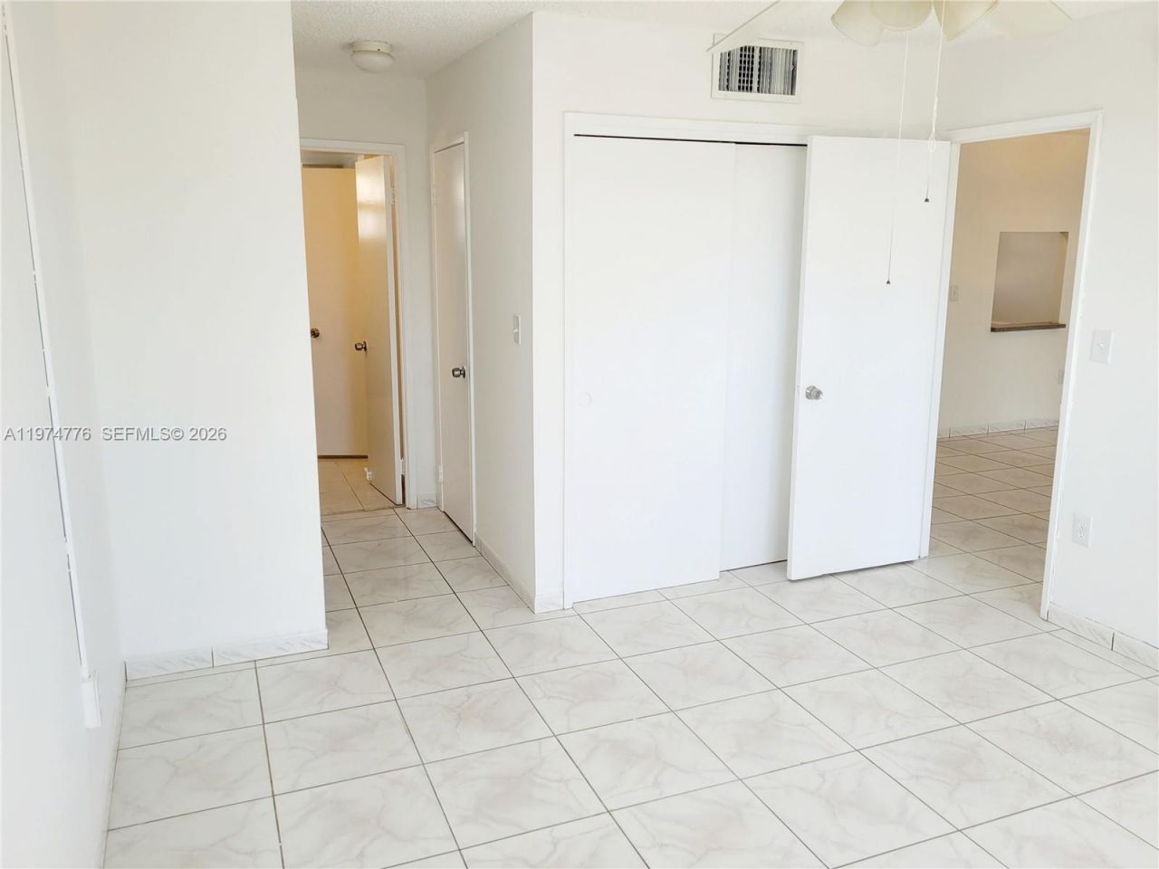 1700 NE 191st St , Unit 402, Miami, FL 33179 Photo