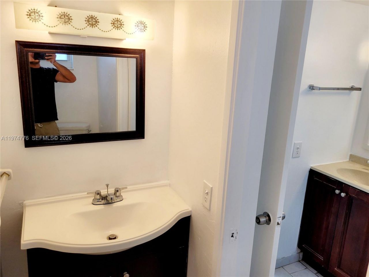 1700 NE 191st St , Unit 402, Miami, FL 33179 Photo