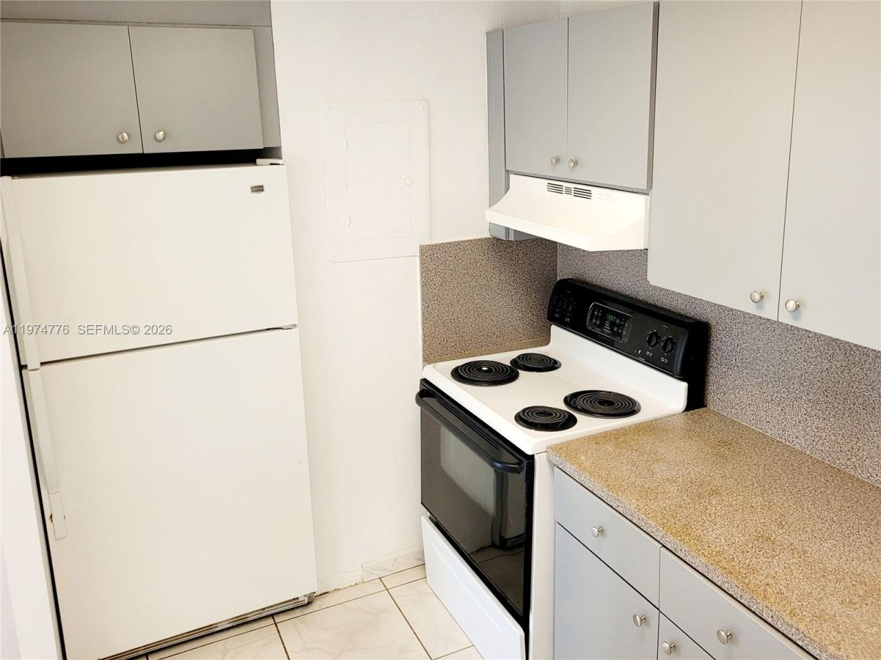 1700 NE 191st St , Unit 402, Miami, FL 33179 Photo