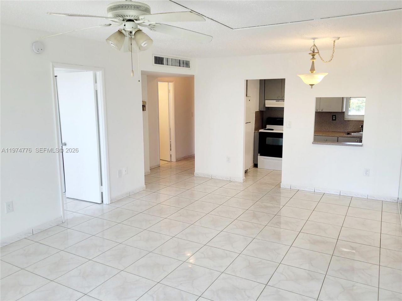 1700 NE 191st St , Unit 402, Miami, FL 33179 Photo